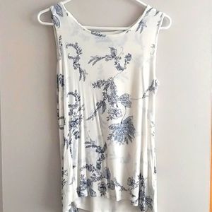 🌹 White and Blue Floral Jersey Tank